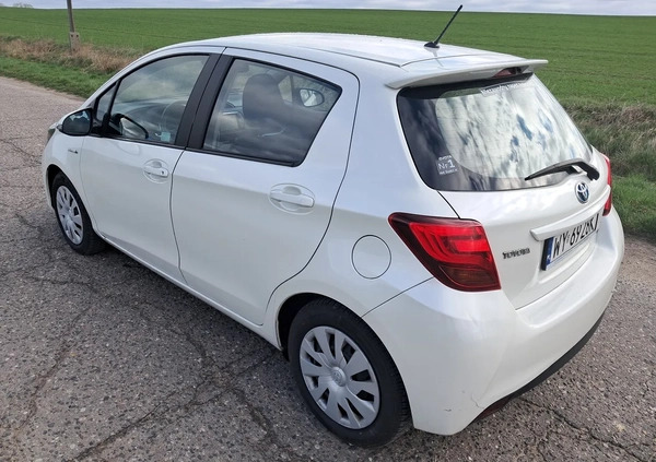 Toyota Yaris cena 42435 przebieg: 149860, rok produkcji 2016 z Góra małe 137